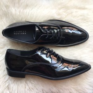 NEW Barneys New York Patent Leather Oxford